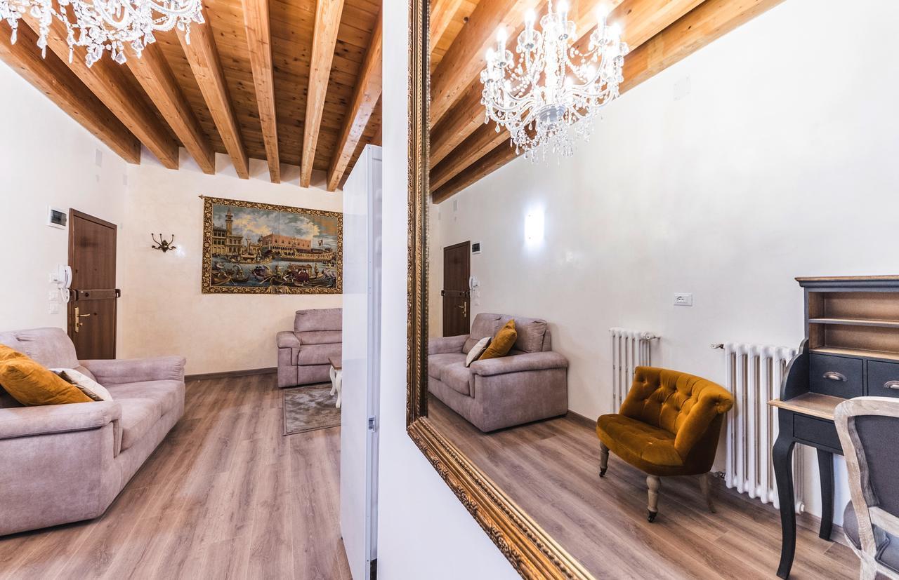 Ca' Teatro Vecchio Apartamento Veneza Exterior foto
