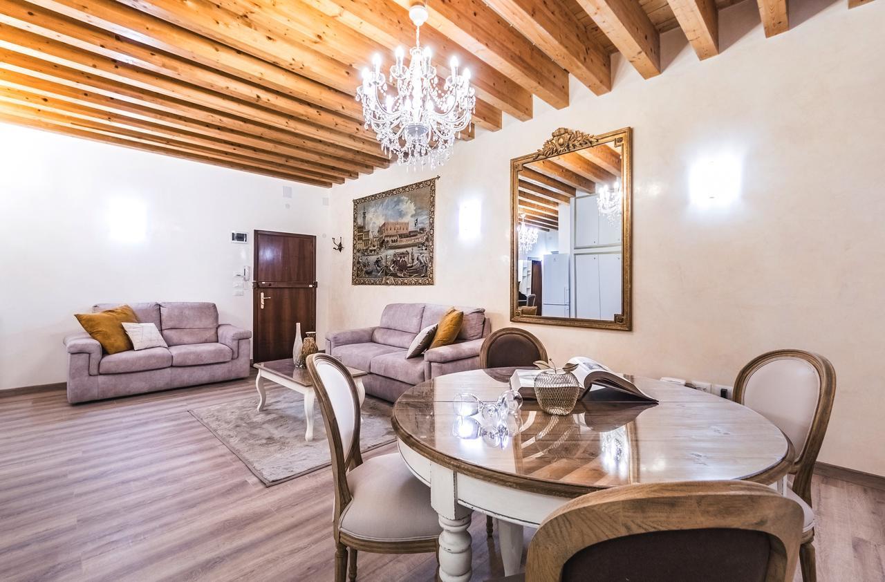 Ca' Teatro Vecchio Apartamento Veneza Exterior foto